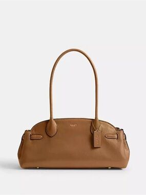 Coach Empire 34